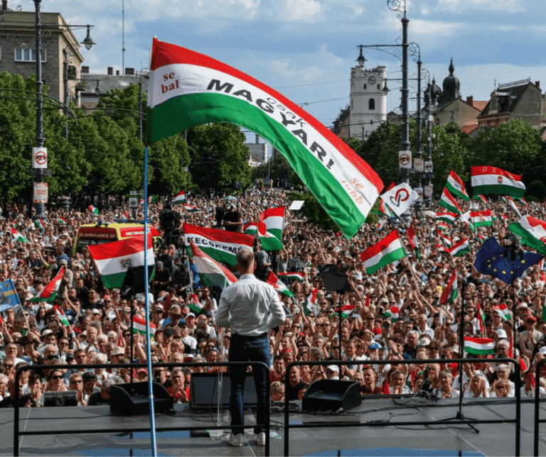 Magyar Péter: jóváhagyta a rendőrség a Nemzet menetét